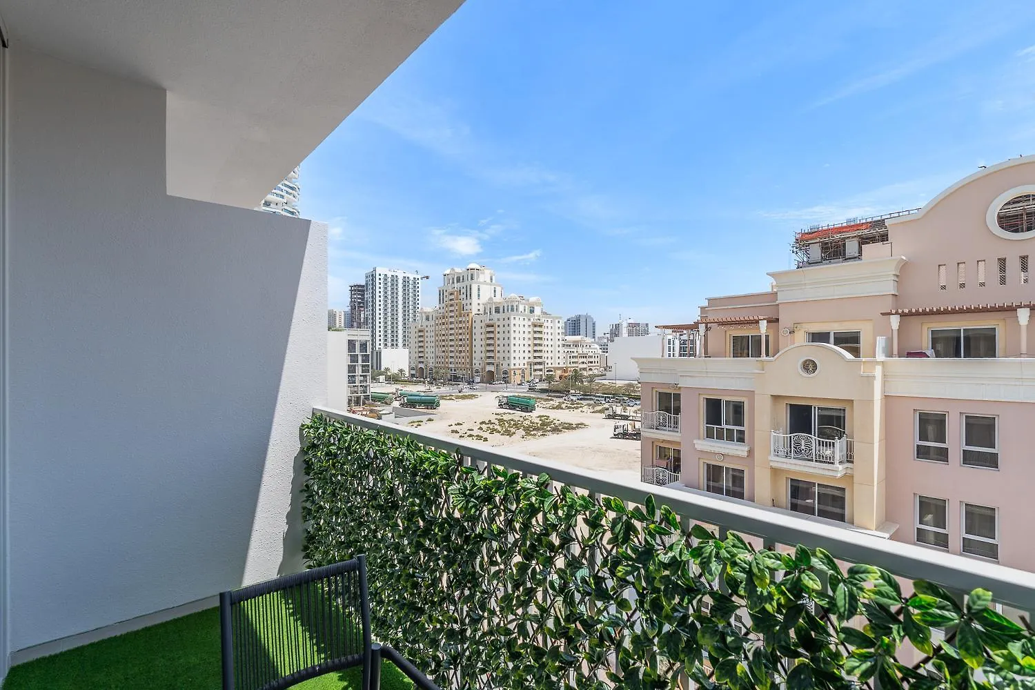 Brand New Vibrant Studio In Jvc Dubai Verenigde Arabische Emiraten